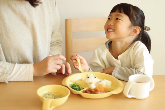 バランス幼児食の盛り付けに